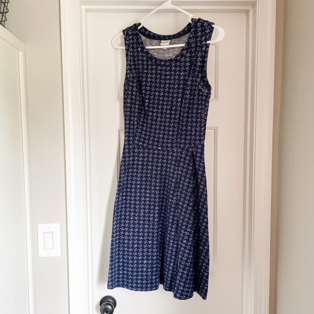 Merona navy houndstooth dress